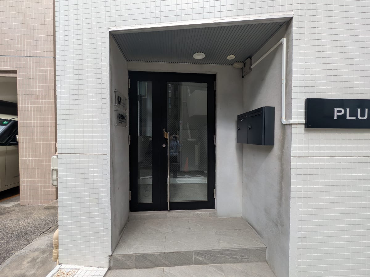 v20251011150702/fresh/building/J00100511582_3