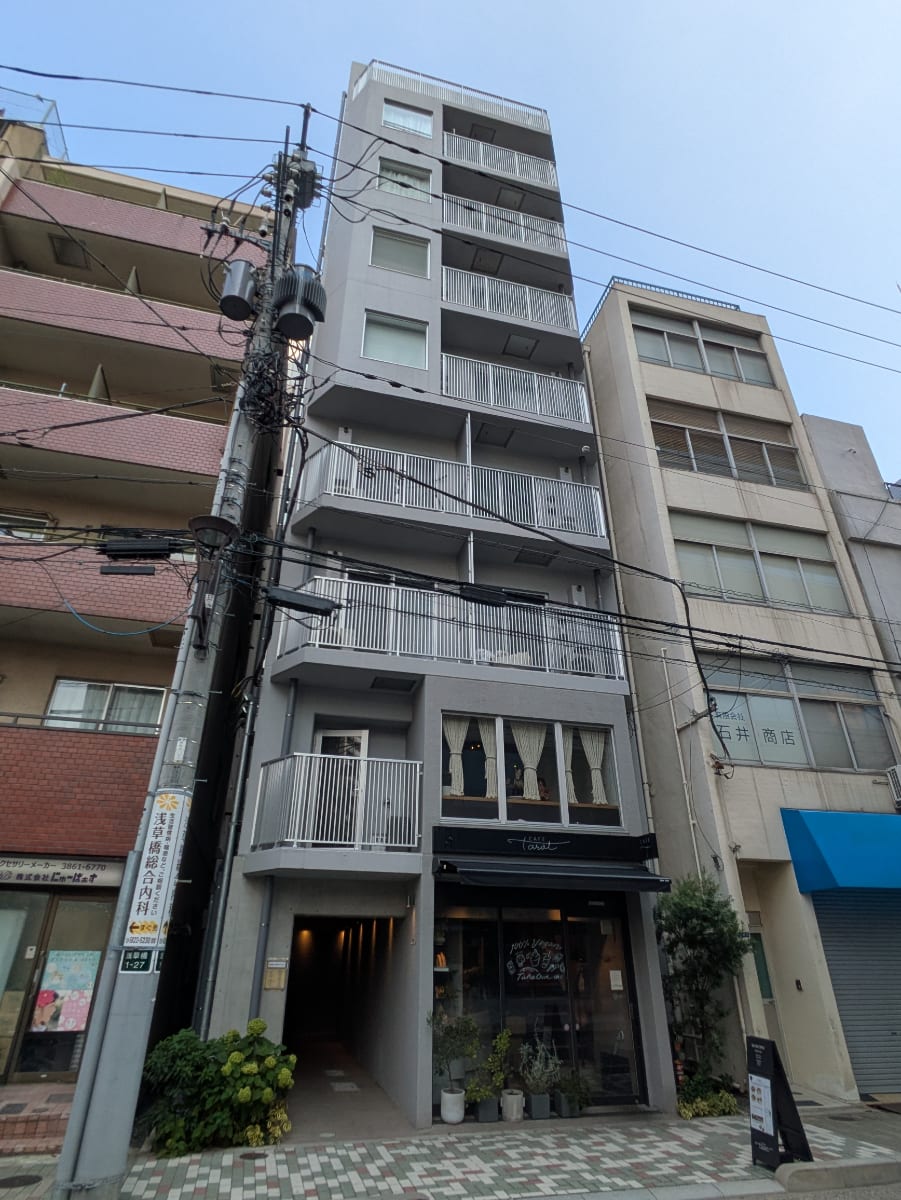 v20251011150702/fresh/building/J00100608910_7