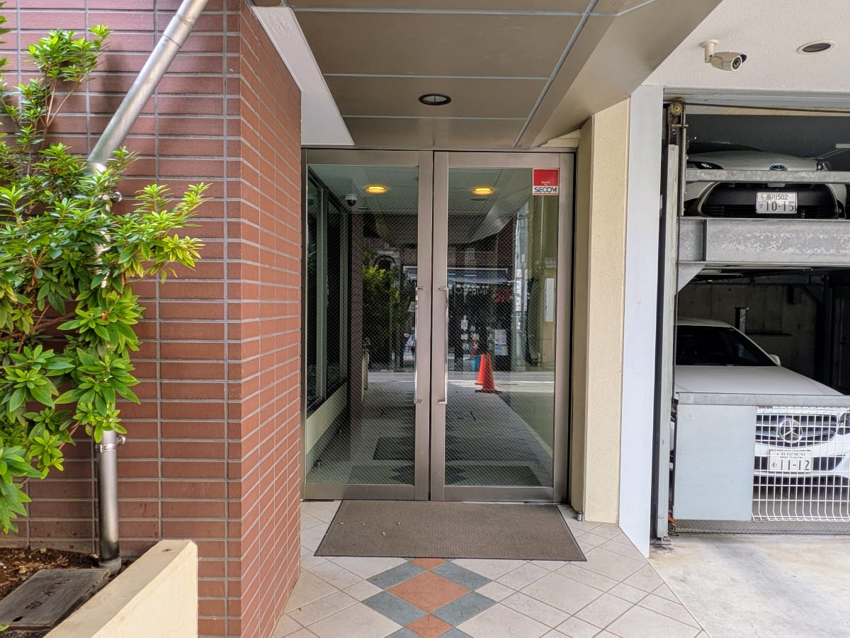 v20251011150702/fresh/building/J00100609742_3