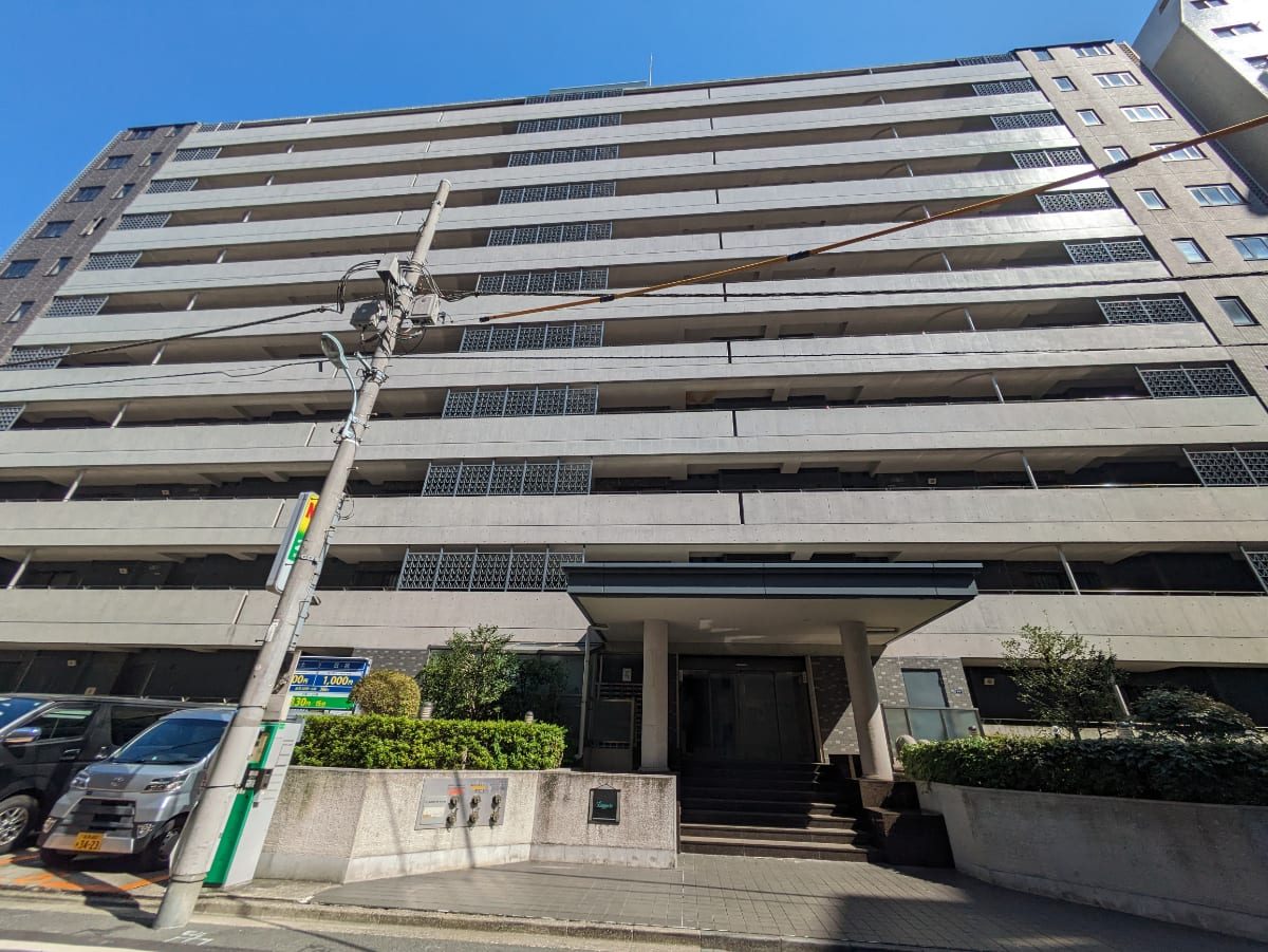 v20251012150813/fresh/building/J00100357298_1