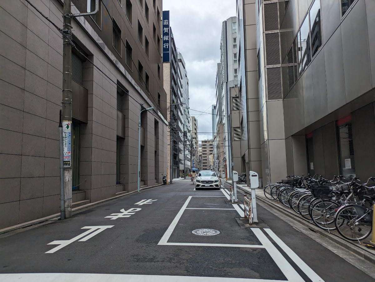 v20251012150813/fresh/building/J00100357305_13
