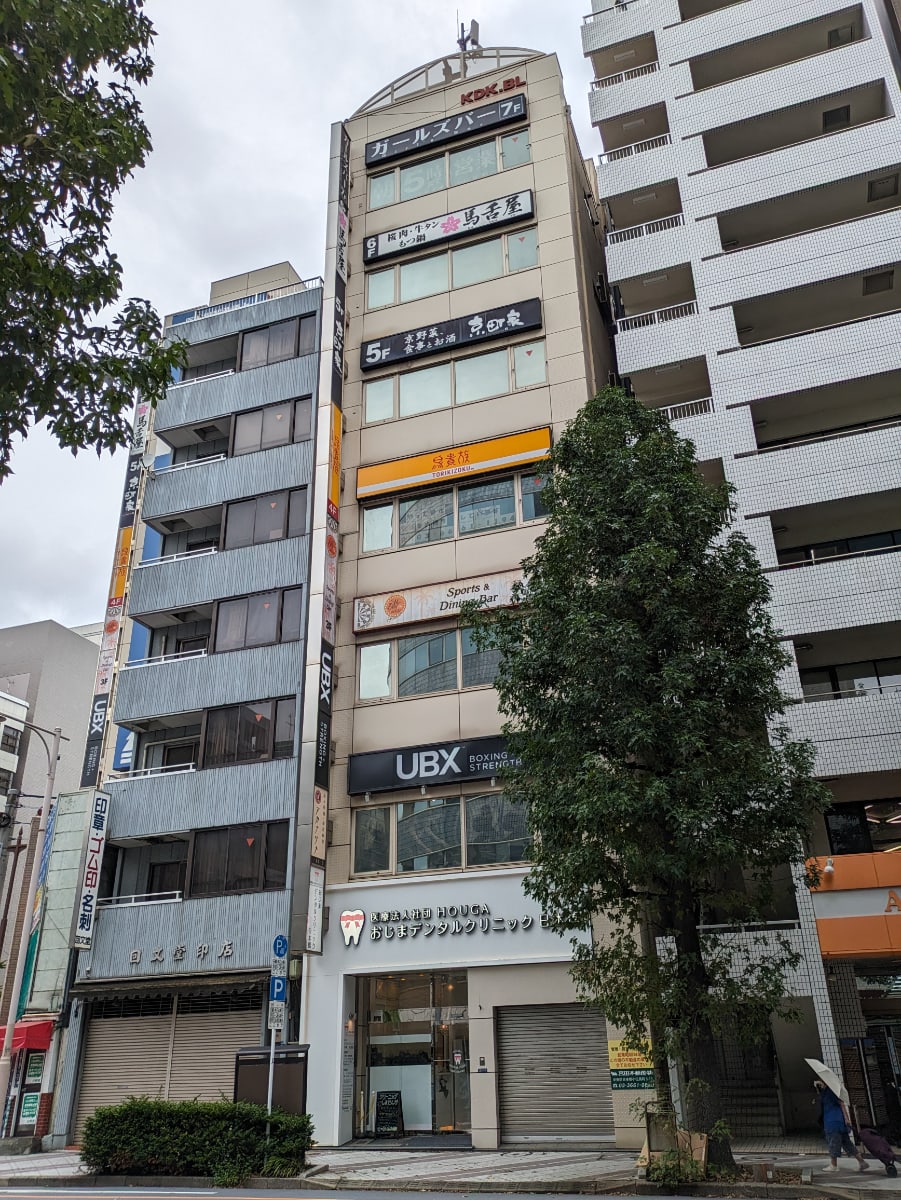 v20251012150813/fresh/building/J00100357306_10