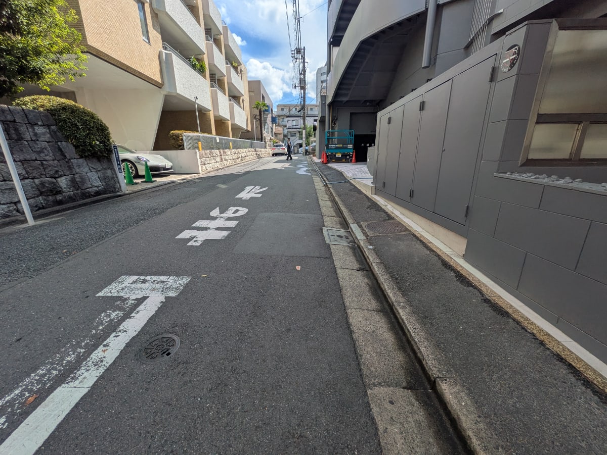 v20251012150813/fresh/building/J00100358165_13