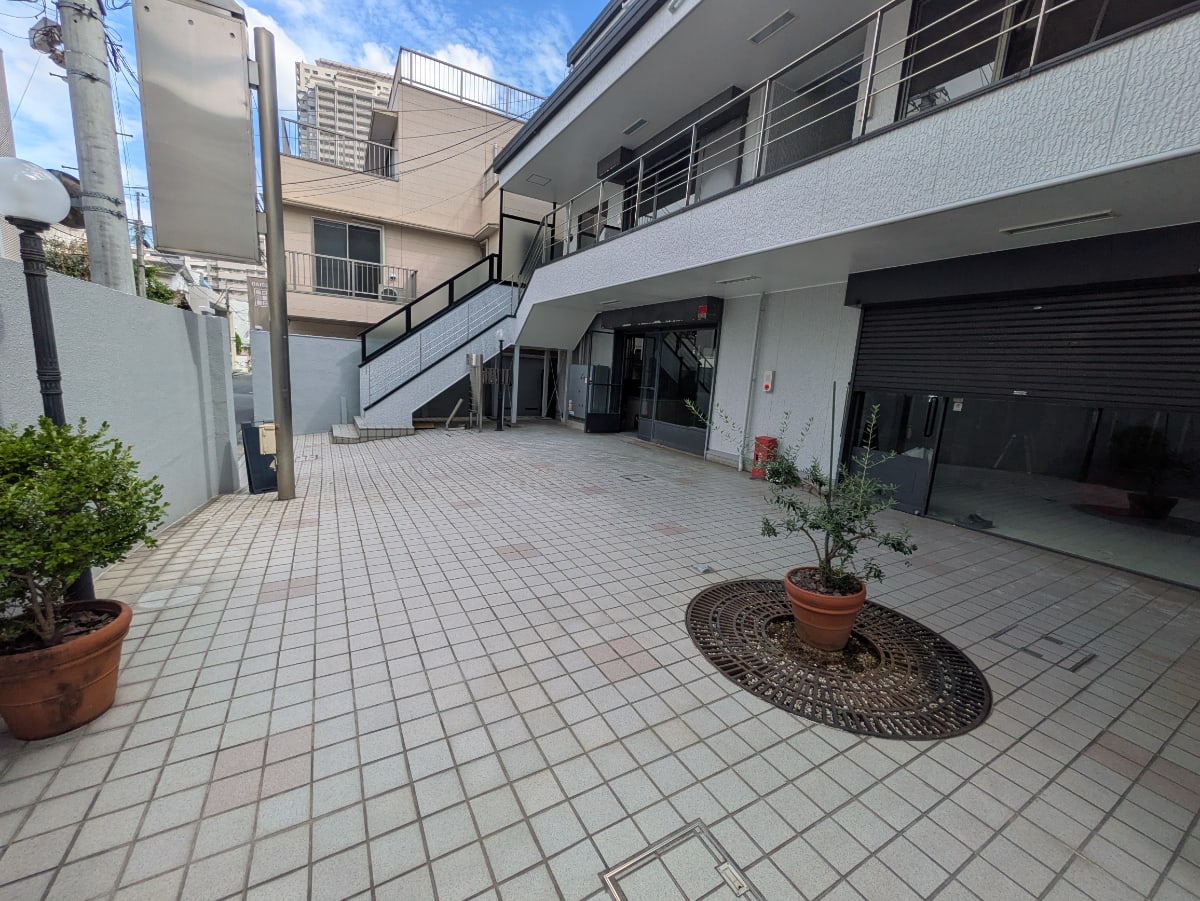 v20251012150813/fresh/building/J00100365471_7