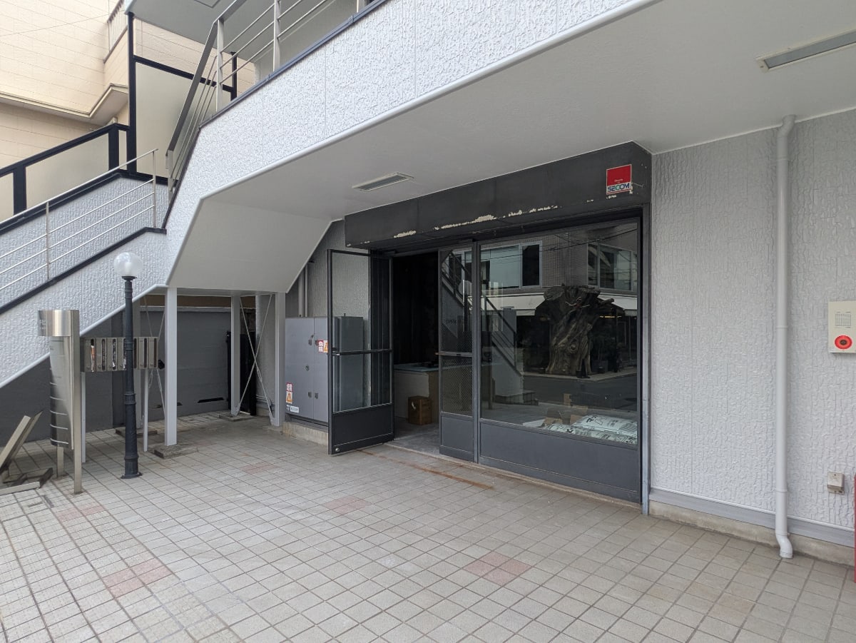 v20251012150813/fresh/building/J00100365471_8