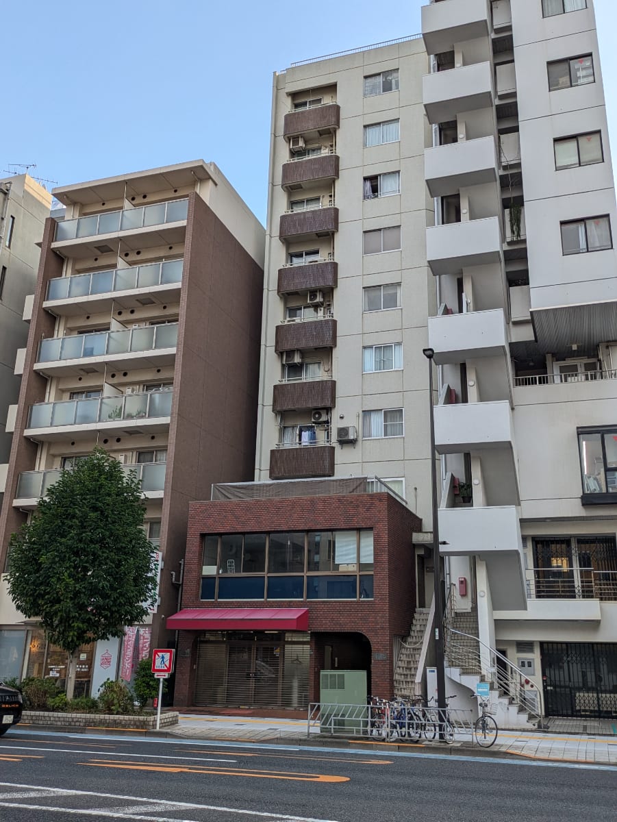 v20251012150813/fresh/building/J00100369328_8