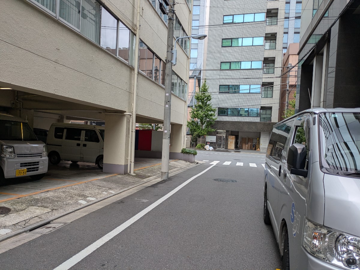 v20251012150813/fresh/building/J00100371985_15