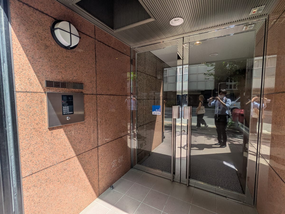 v20251012150813/fresh/building/J00100372620_15