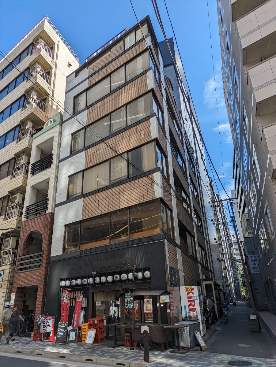 v20251012150813/fresh/building/J00100374221_6