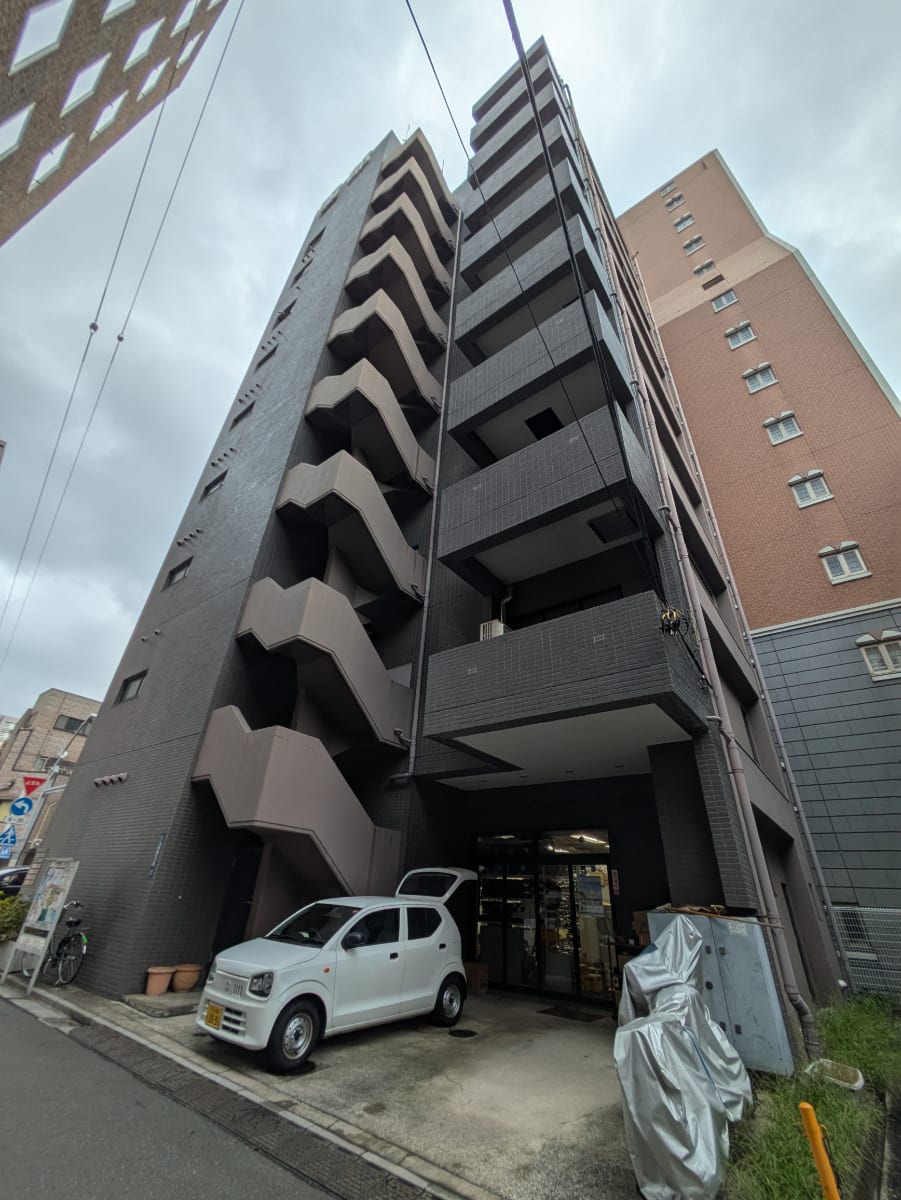 v20251012150813/fresh/building/J00100379329_13