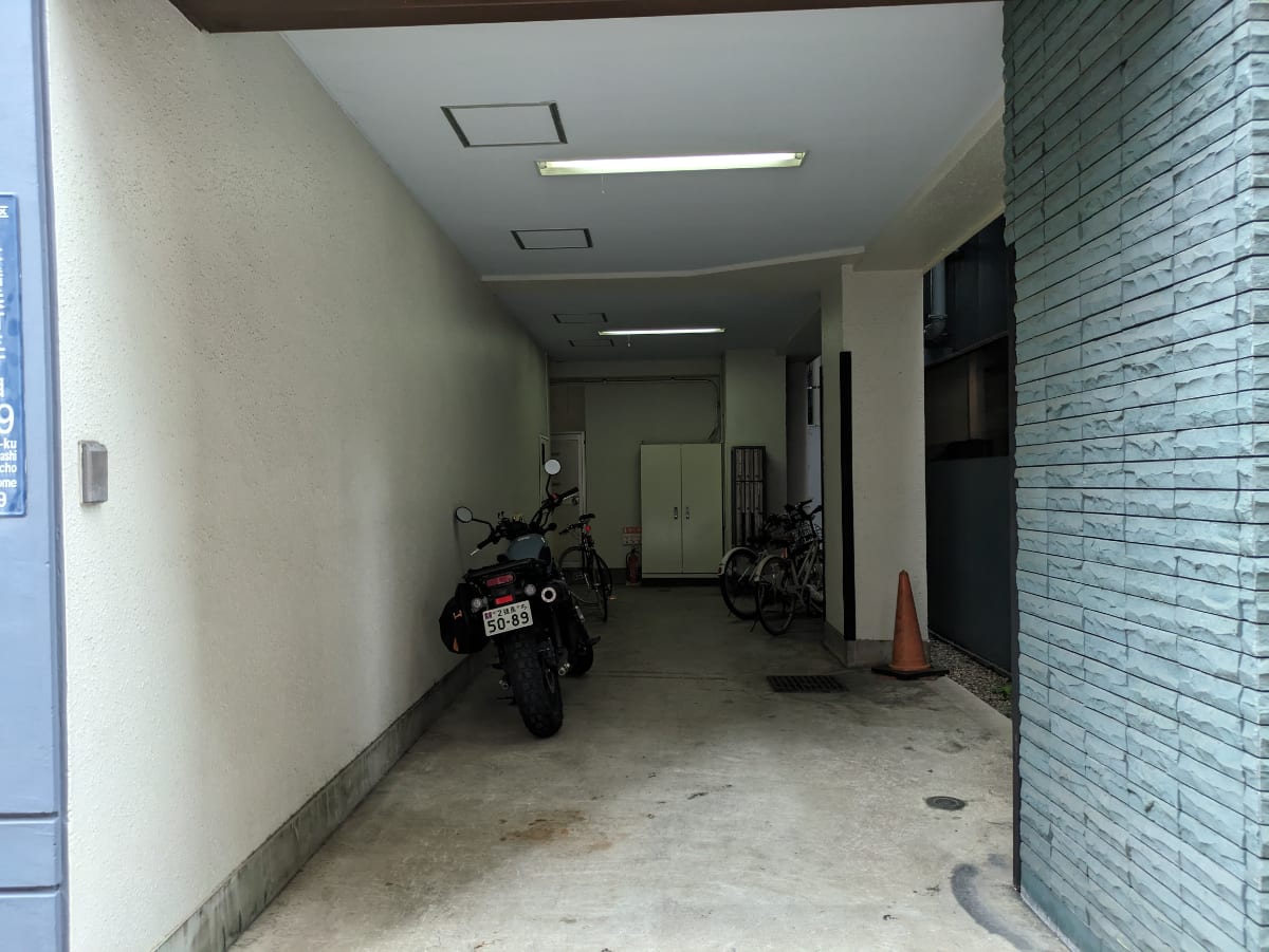 v20251012150813/fresh/building/J00100381837_14
