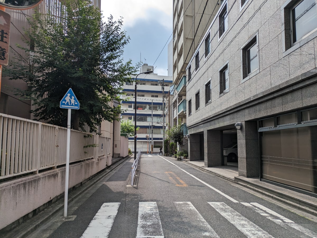 v20251012150813/fresh/building/J00100381838_21