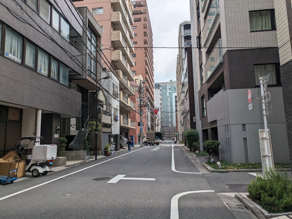 v20251012150813/fresh/building/J00100381847_12