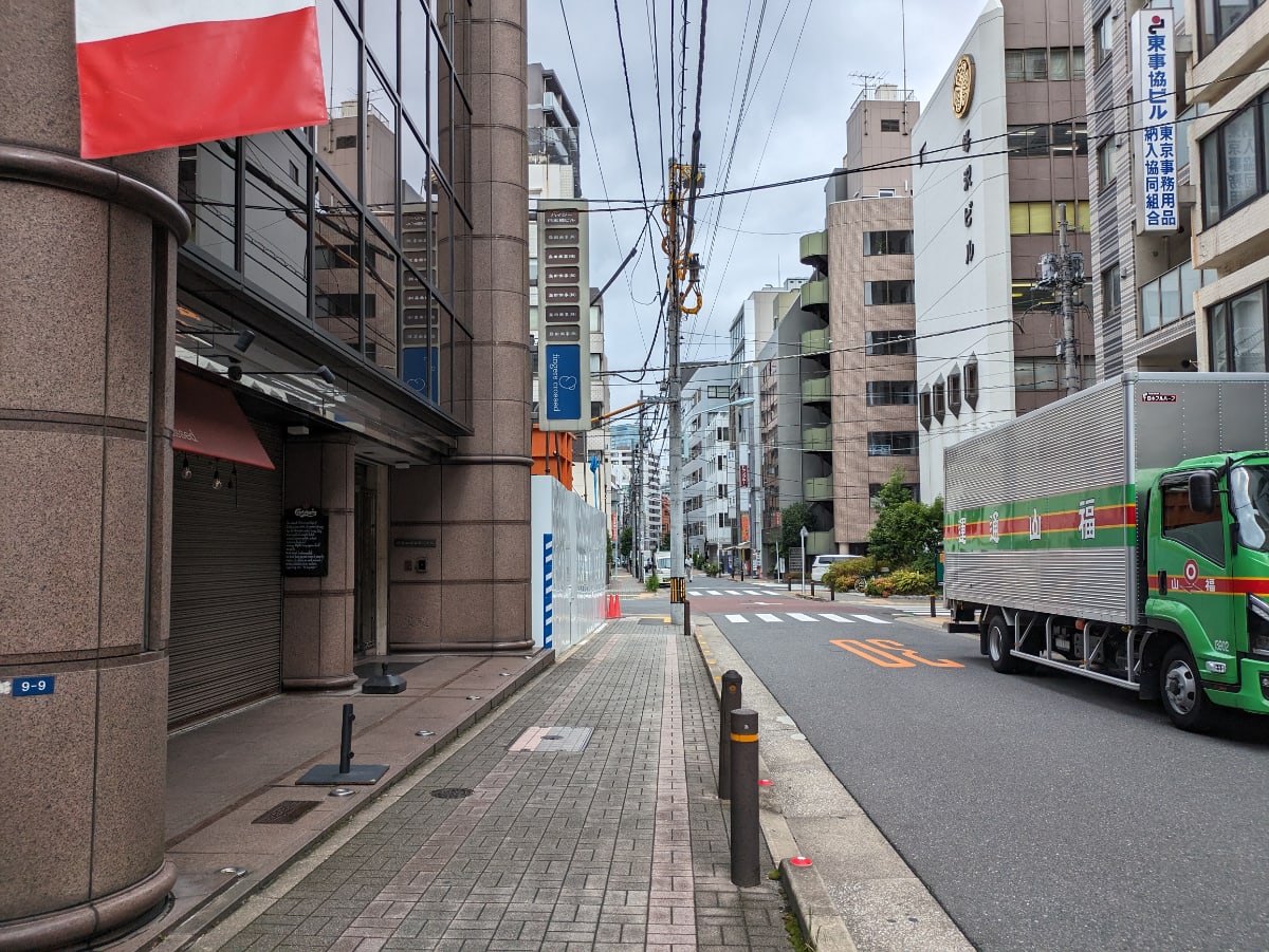 v20251012150813/fresh/building/J00100382857_2