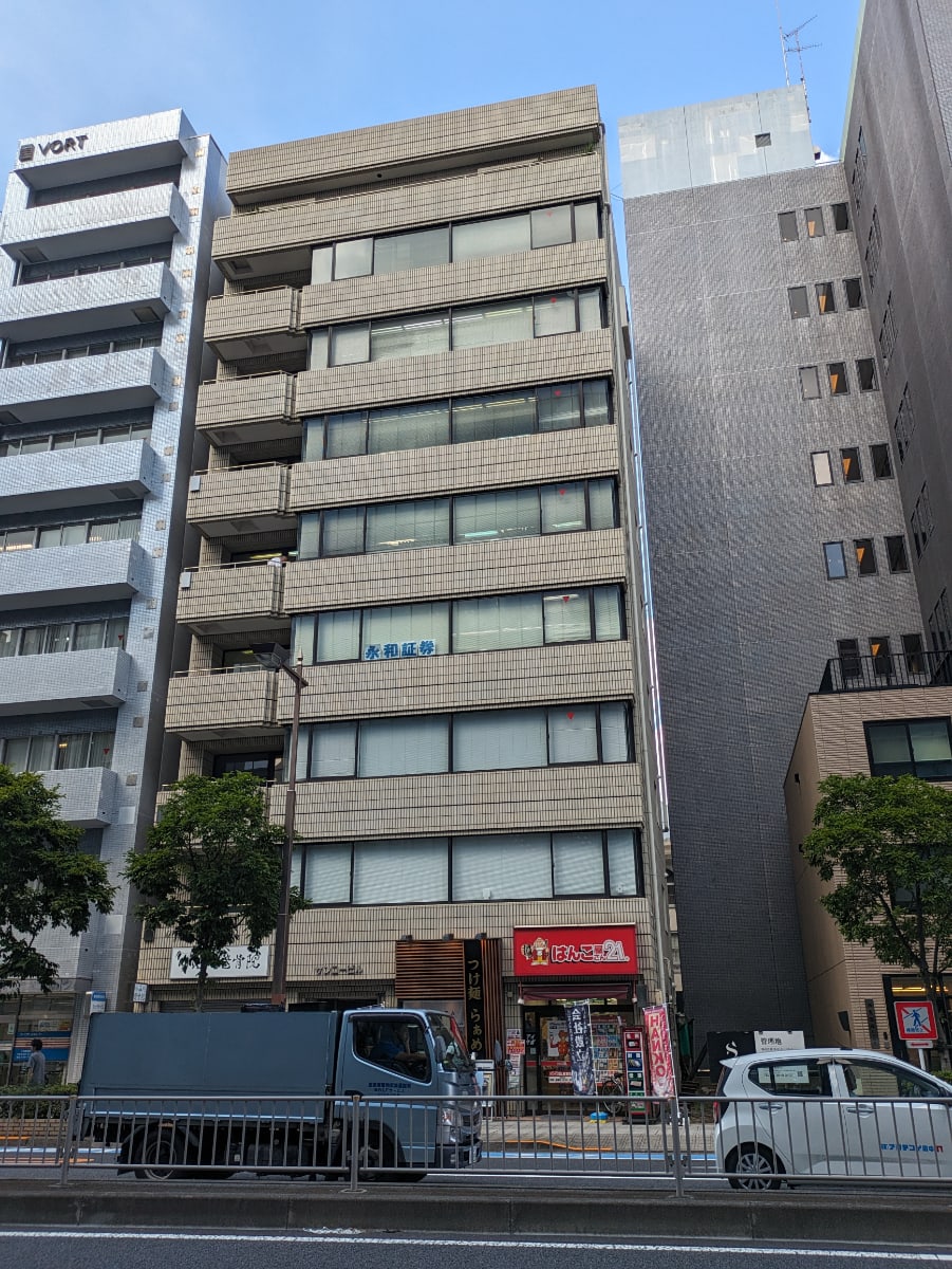 v20251012150813/fresh/building/J00100382884_1