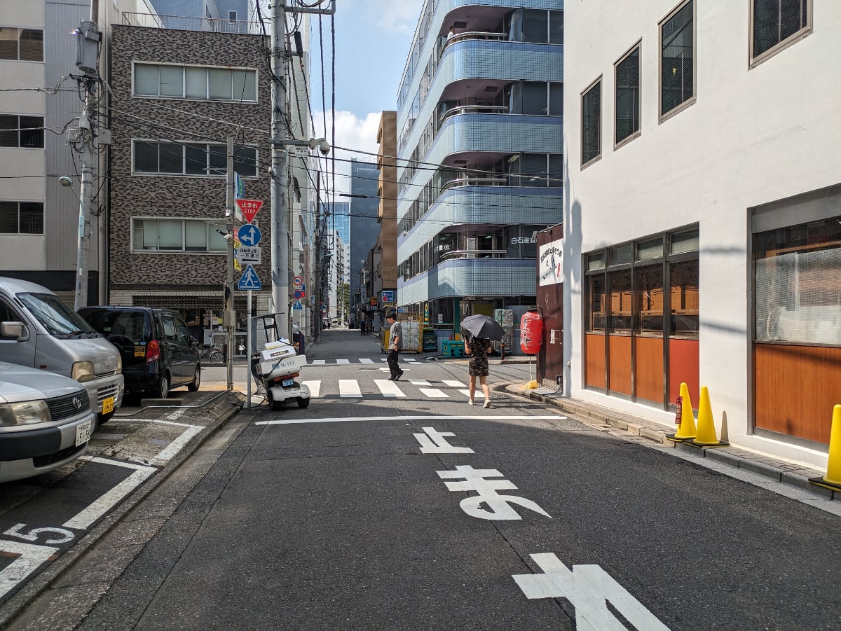 v20251012150813/fresh/building/J00100382907_15