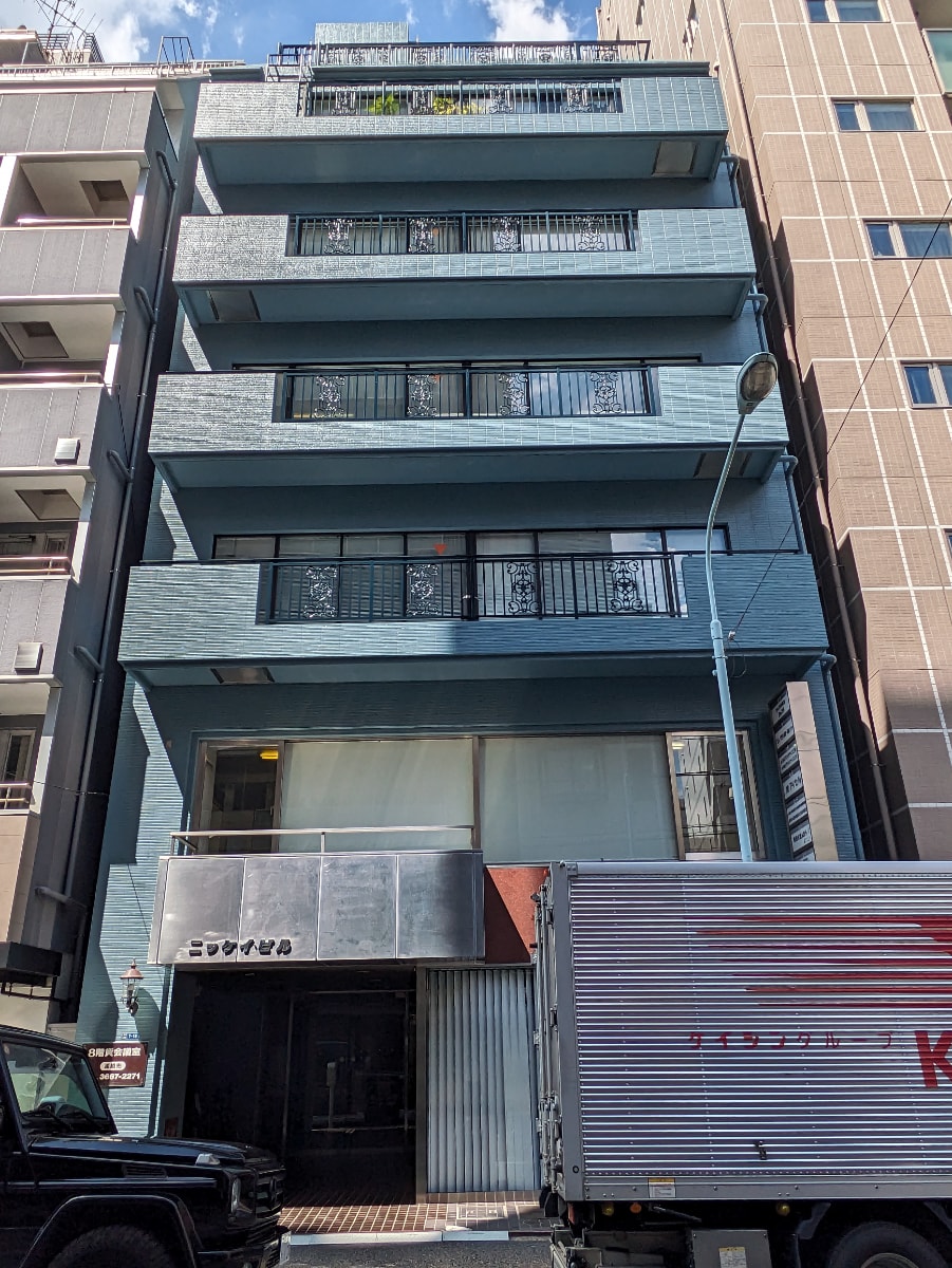 v20251012150813/fresh/building/J00100389106_1