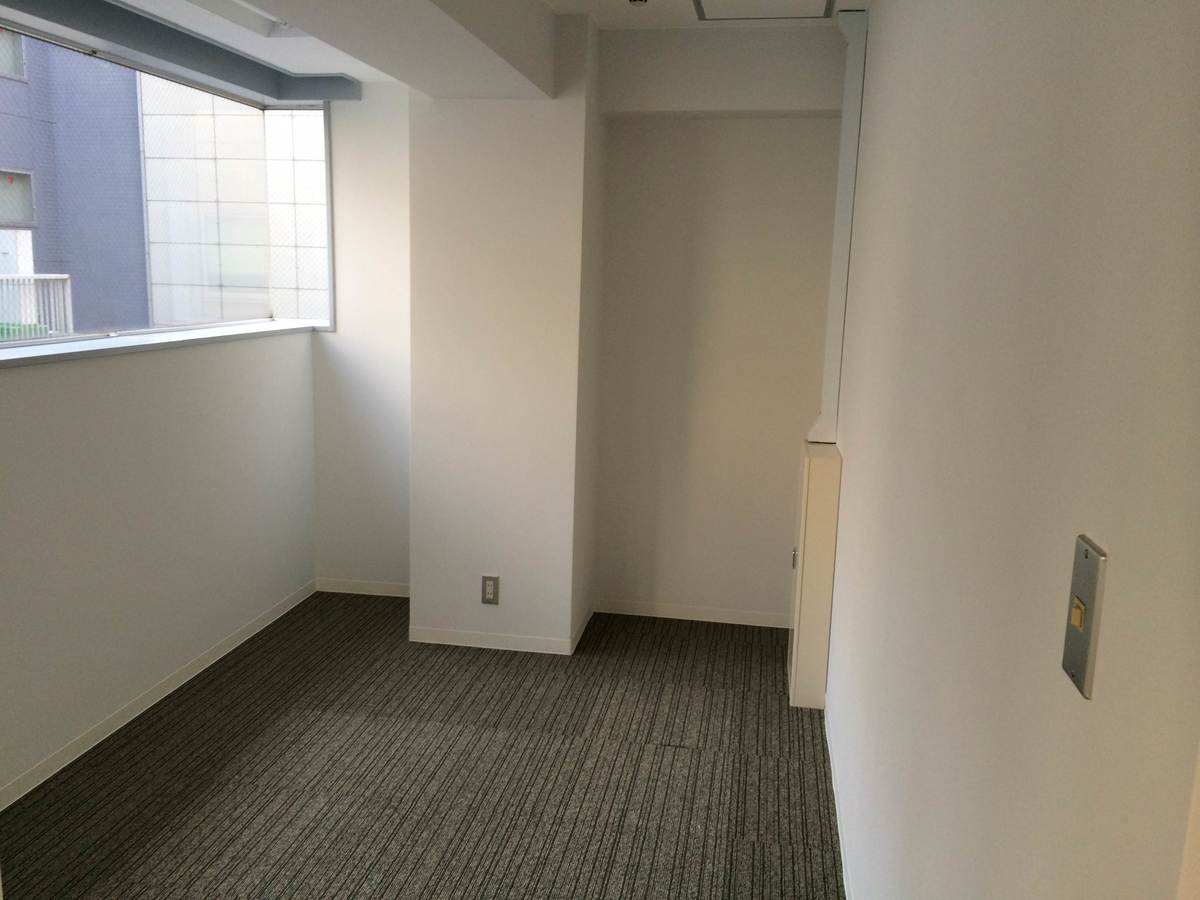 v20251012150813/fresh/building/J00100390779_9