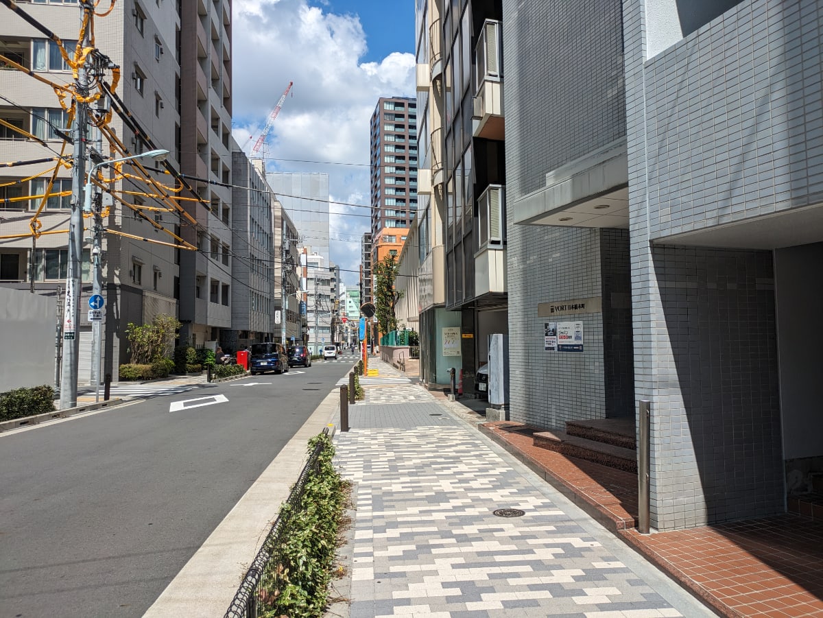 v20251012150813/fresh/building/J00100391298_17