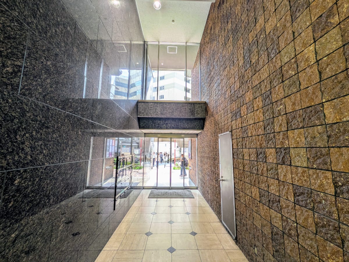 v20251012150813/fresh/building/J00100391820_13