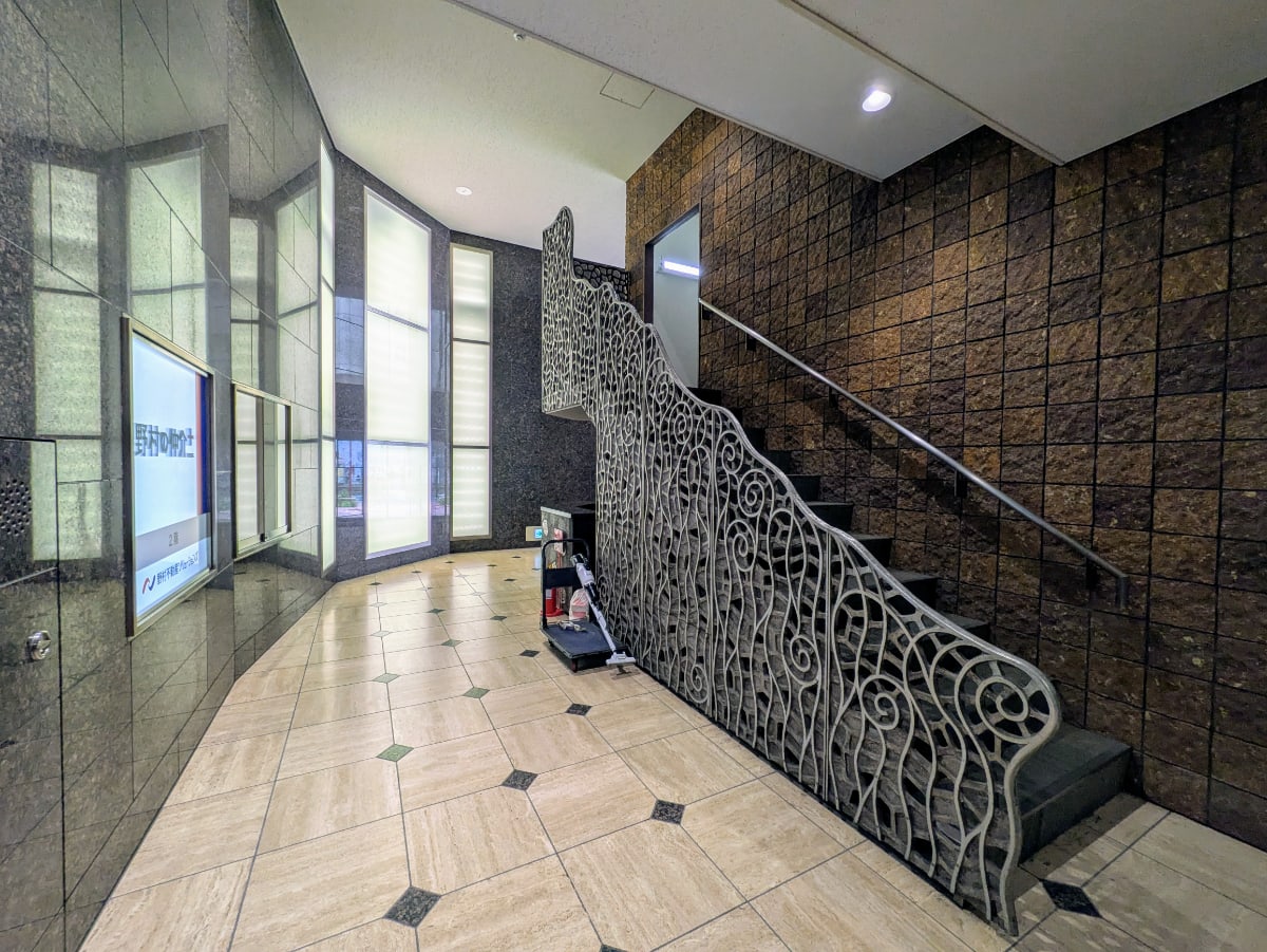 v20251012150813/fresh/building/J00100391820_9