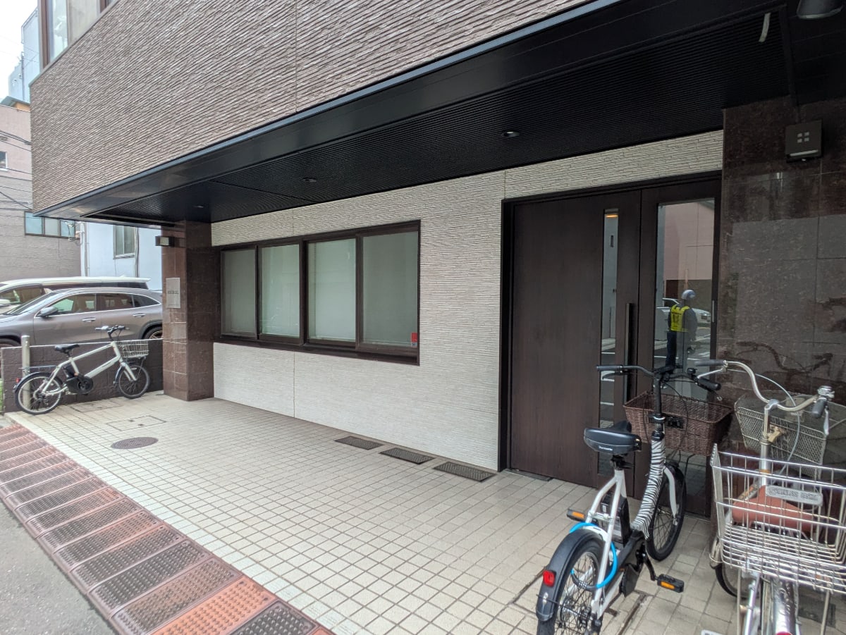 v20251012150813/fresh/building/J00100392865_10