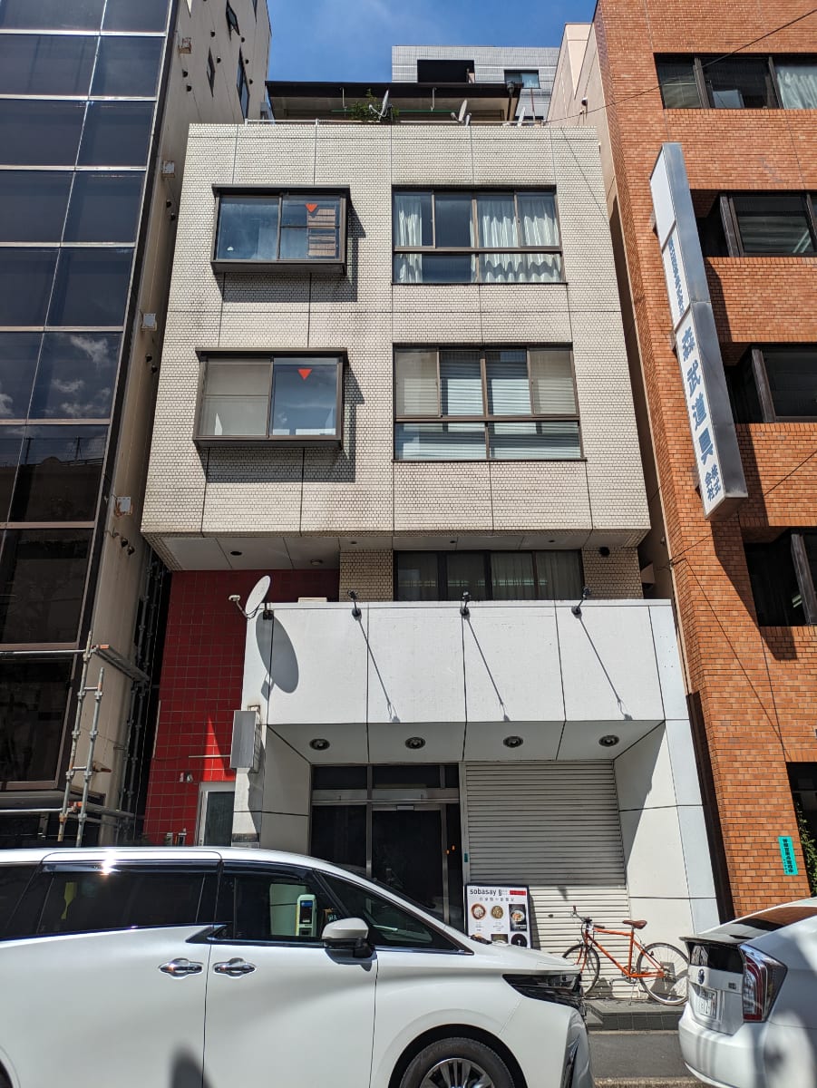 v20251012150813/fresh/building/J00100396033_1