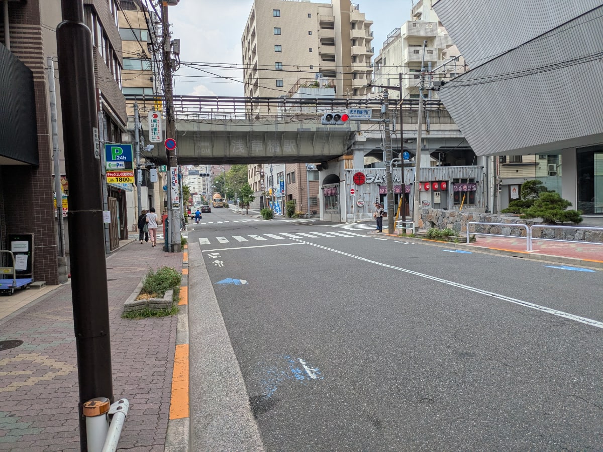 v20251012150813/fresh/building/J00100405712_12