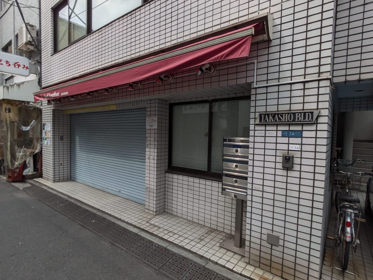 v20251012150813/fresh/building/J00100418394_11