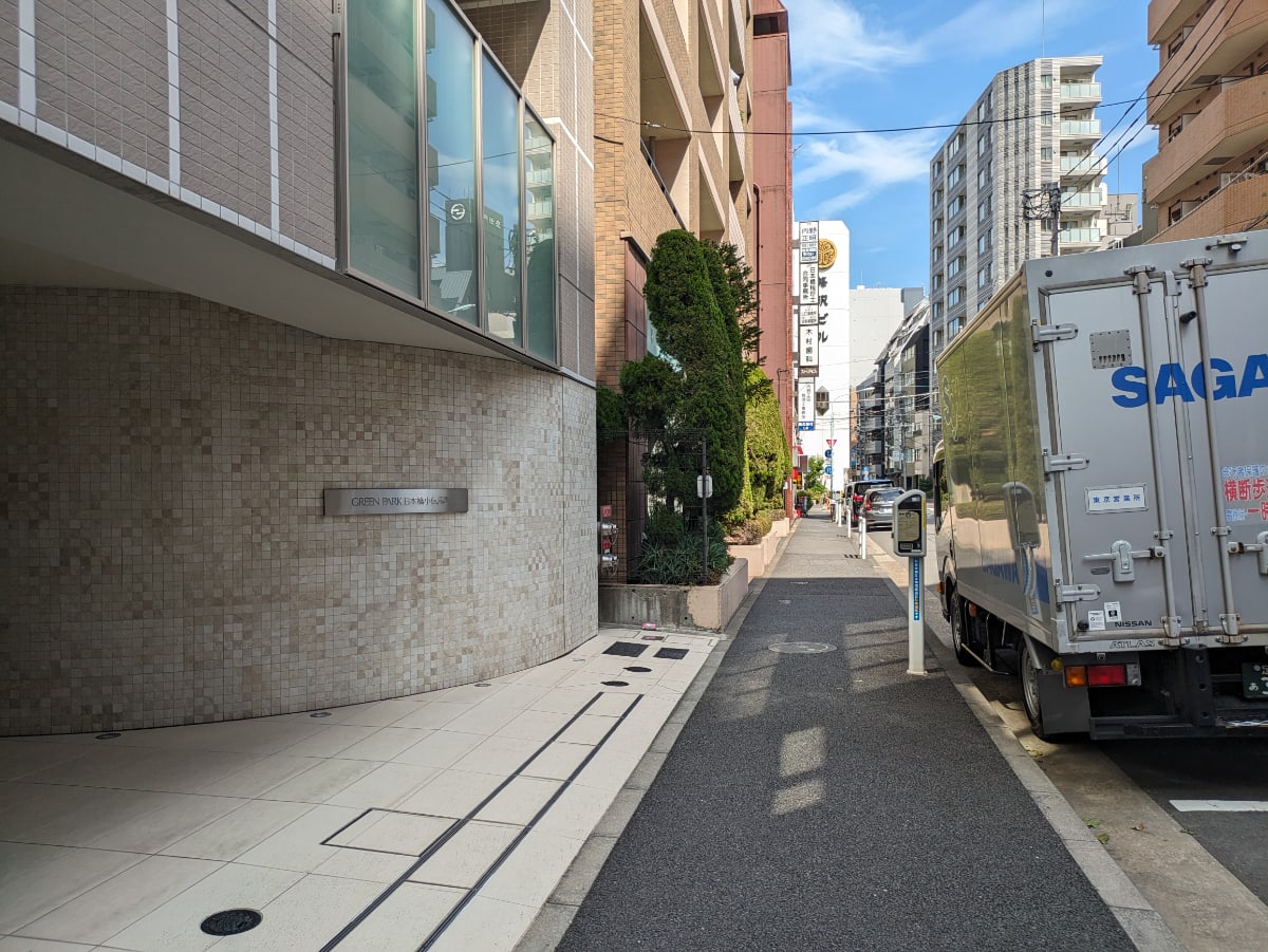 v20251012150813/fresh/building/J00100432618_2