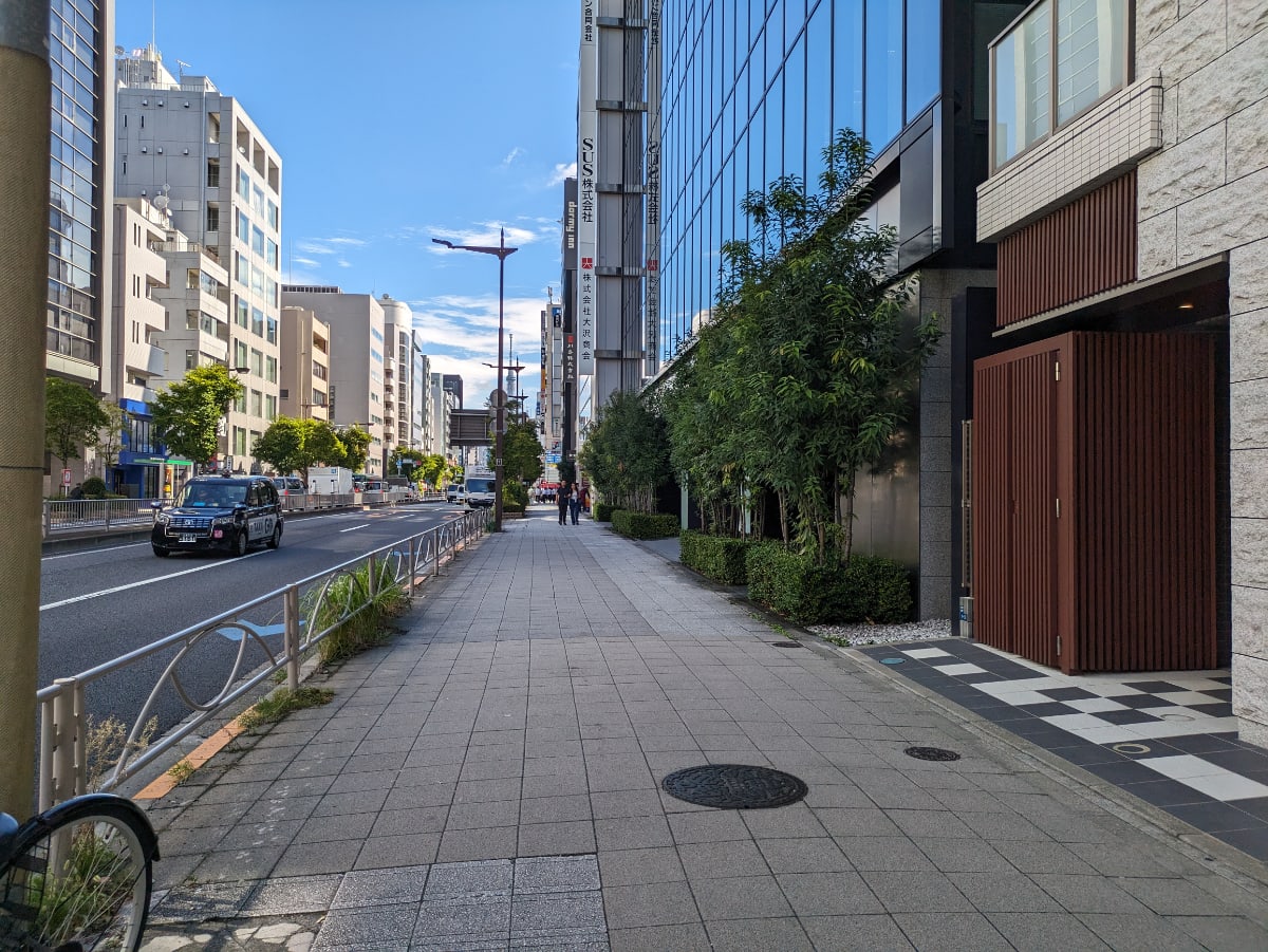 v20251012150813/fresh/building/J00100476379_11