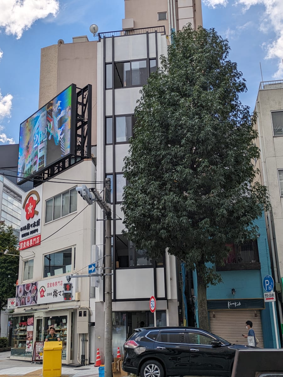 v20251012150813/fresh/building/J00100609263_7