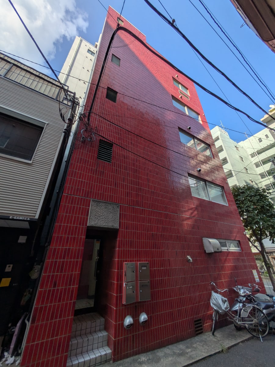 v20251013150705/fresh/building/J00100358567_10