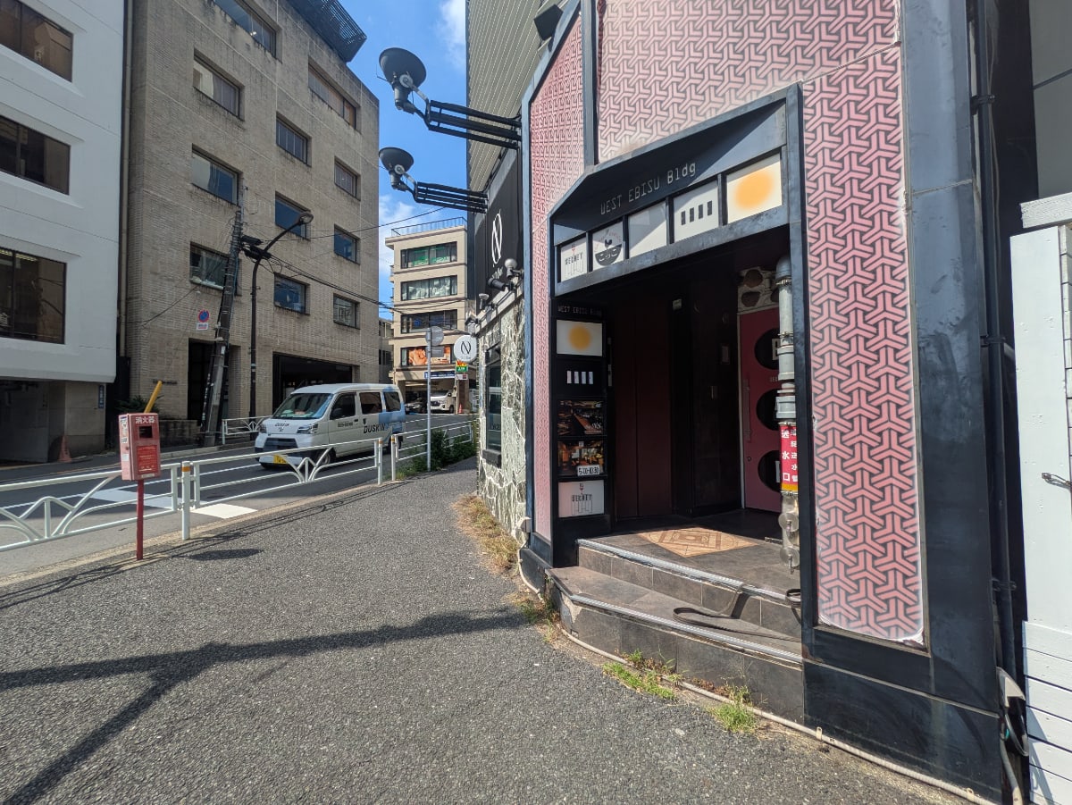 v20251013150705/fresh/building/J00100365489_2