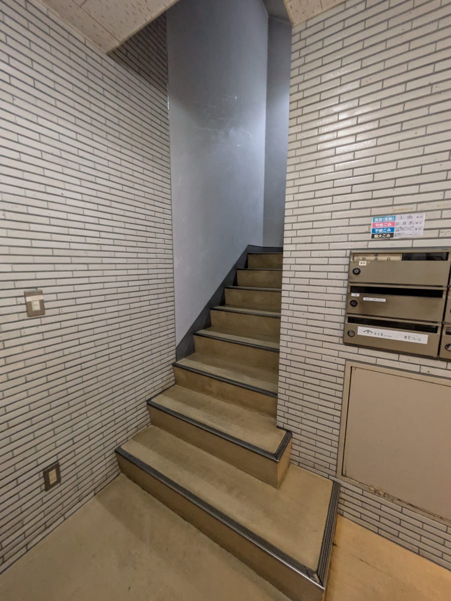 v20251013150705/fresh/building/J00100368492_13