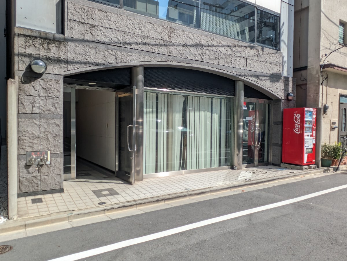 v20251013150705/fresh/building/J00100371981_9