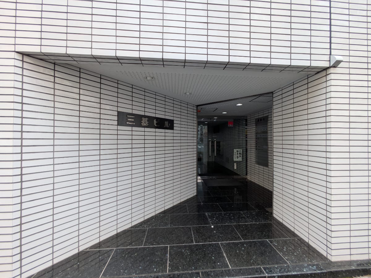 v20251013150705/fresh/building/J00100372847_3