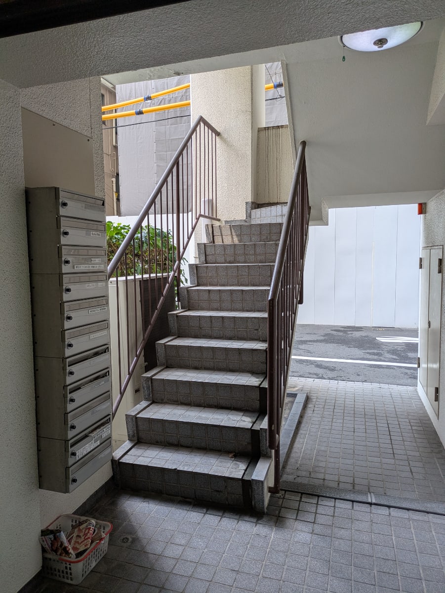 v20251013150705/fresh/building/J00100379211_15