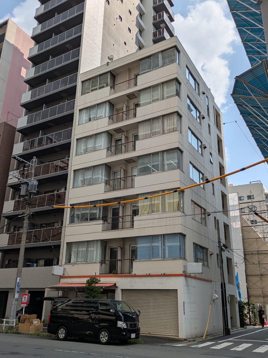 v20251013150705/fresh/building/J00100379211_8