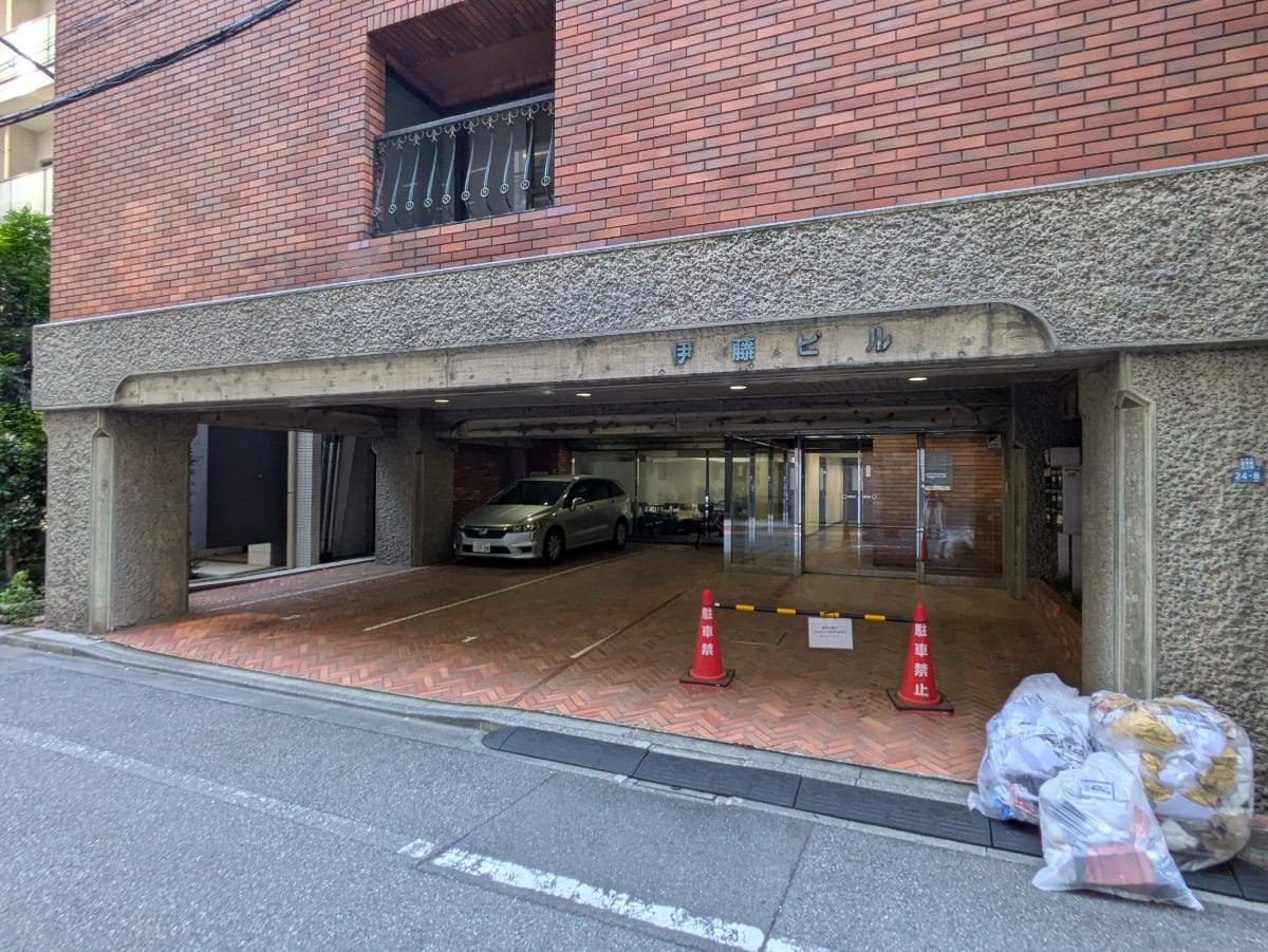 v20251013150705/fresh/building/J00100379215_12