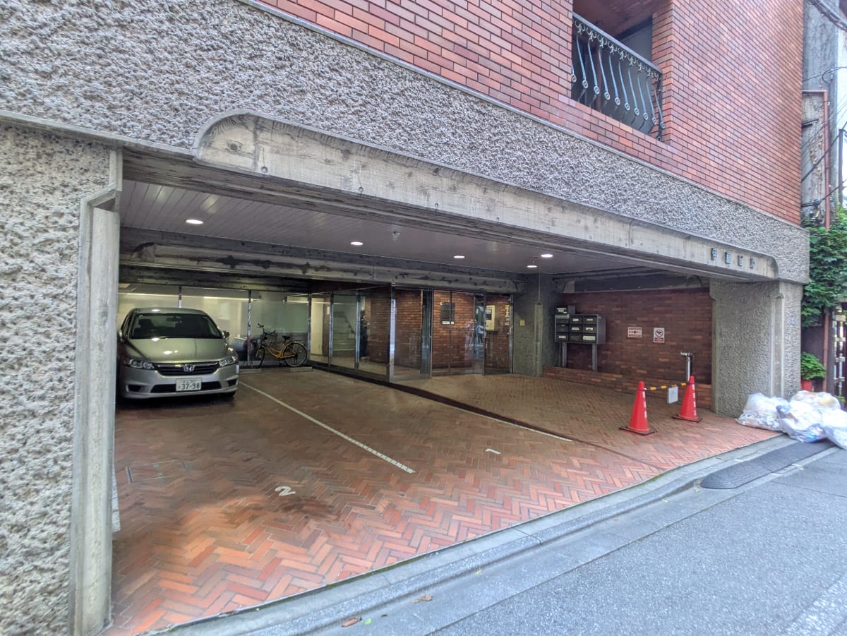 v20251013150705/fresh/building/J00100379215_13