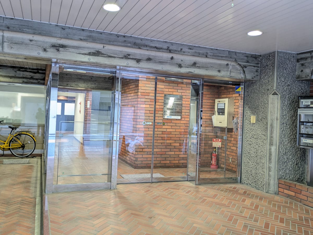 v20251013150705/fresh/building/J00100379215_3