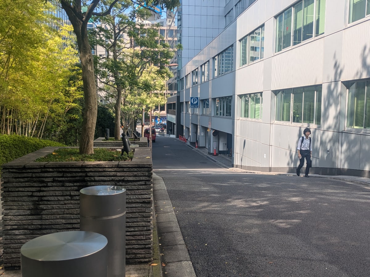 v20251013150705/fresh/building/J00100382292_16