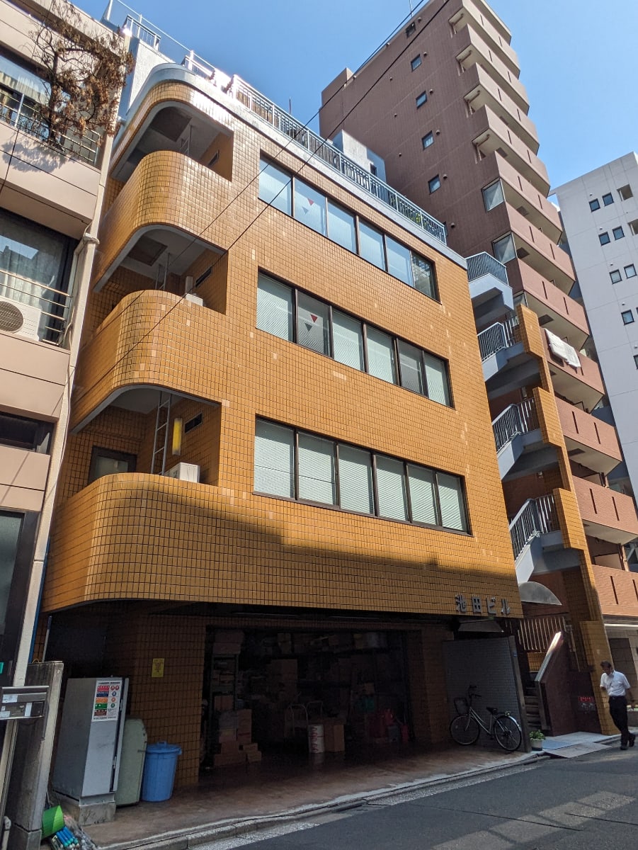 v20251013150705/fresh/building/J00100382893_6