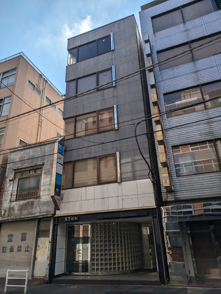 v20251013150705/fresh/building/J00100382903_7