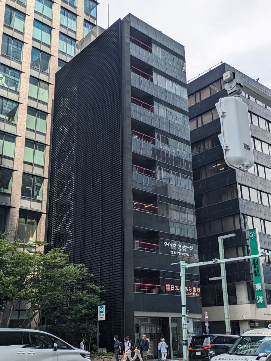 v20251013150705/fresh/building/J00100385681_13