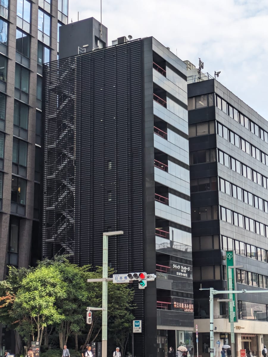 v20251013150705/fresh/building/J00100385681_9
