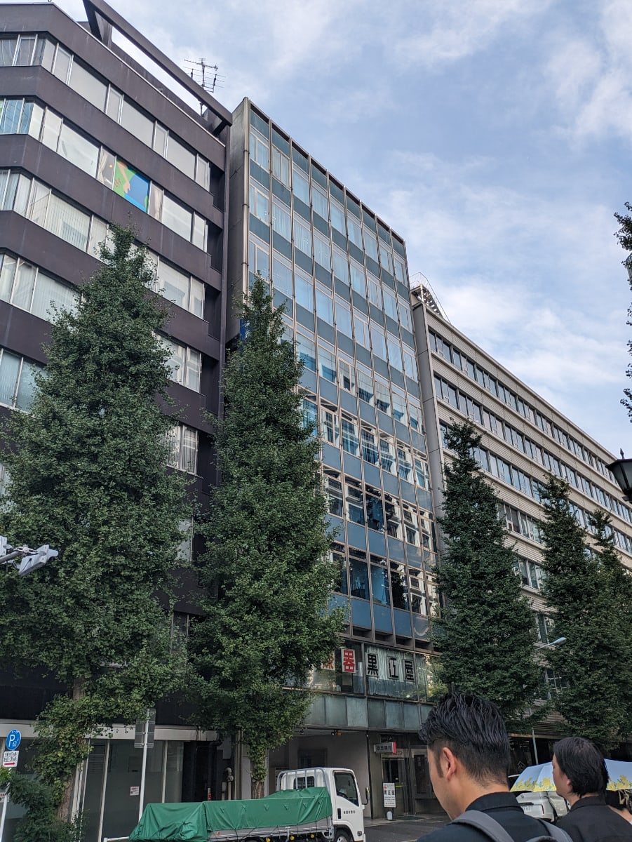 v20251013150705/fresh/building/J00100389163_8