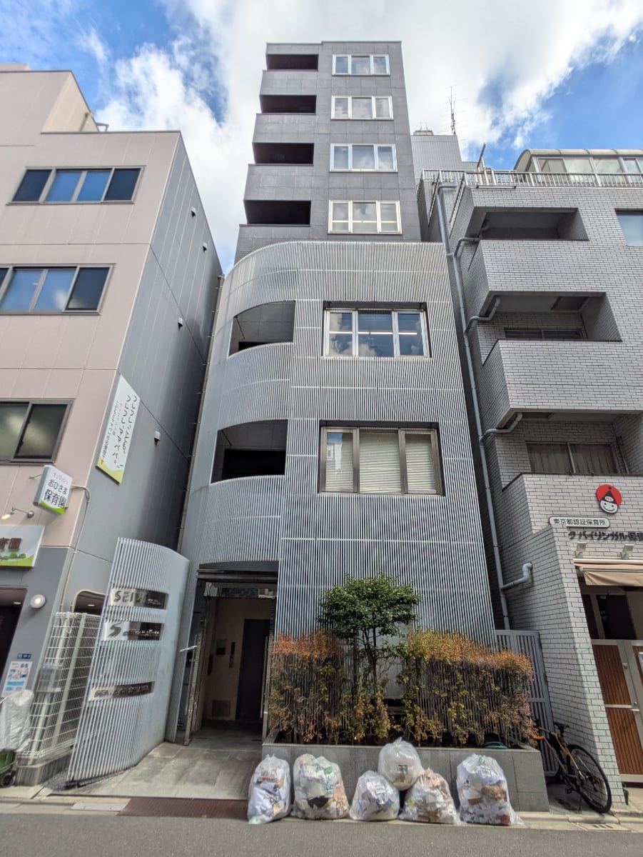 v20251013150705/fresh/building/J00100398241_1