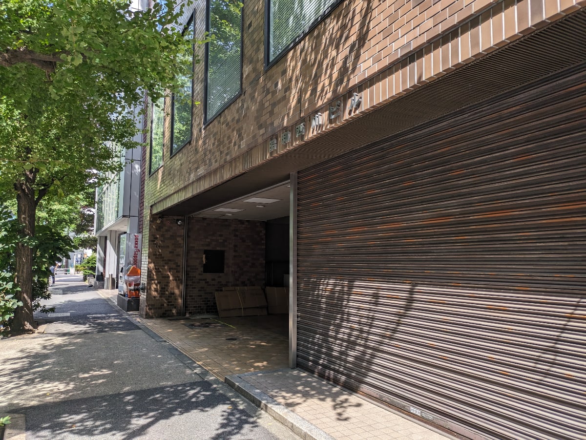 v20251013150705/fresh/building/J00100403197_3